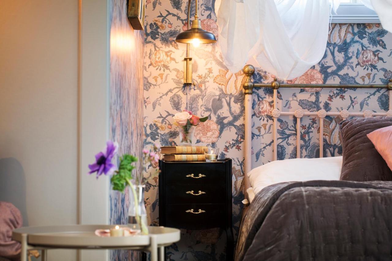 Strandvillan Hotell Och Bed & Breakfast Люсечиль Экстерьер фото