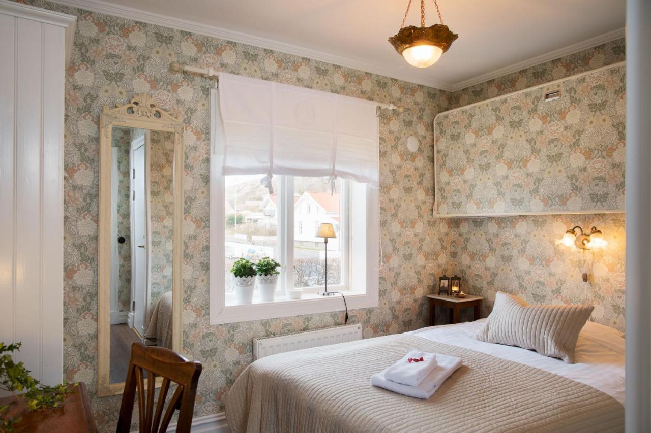 Strandvillan Hotell Och Bed & Breakfast Люсечиль Экстерьер фото