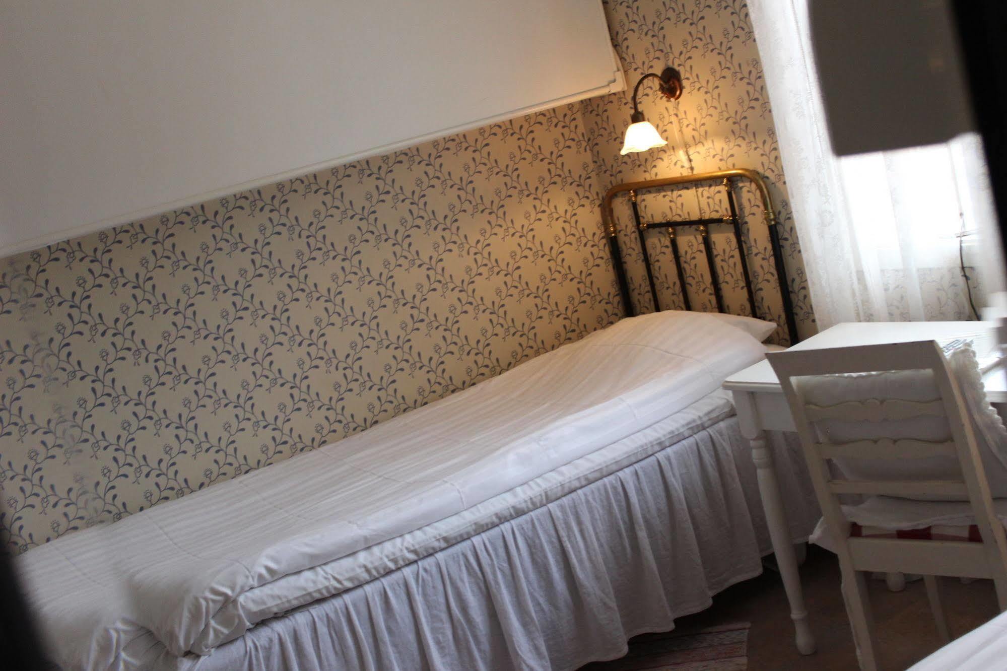 Strandvillan Hotell Och Bed & Breakfast Люсечиль Экстерьер фото