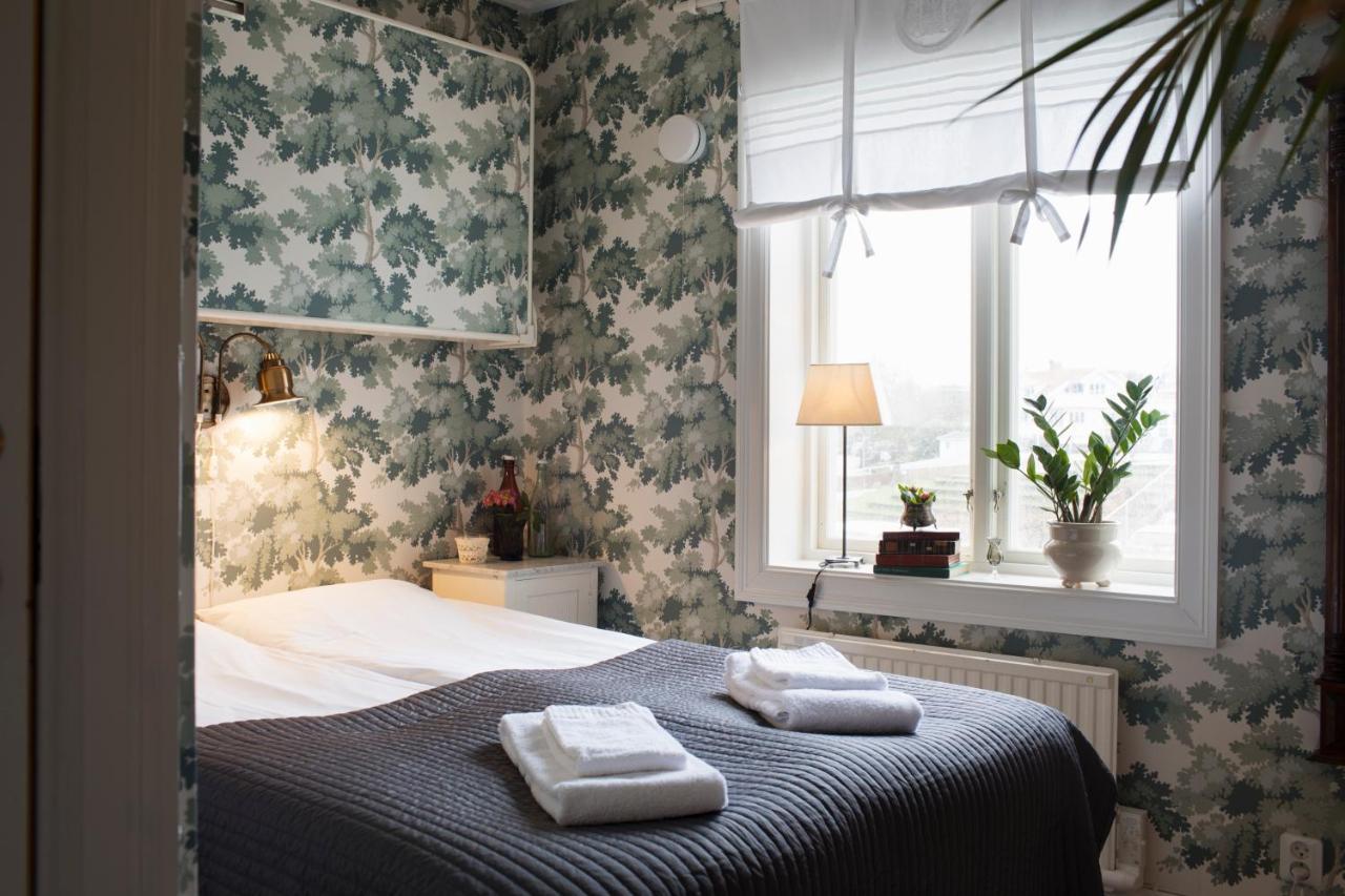 Strandvillan Hotell Och Bed & Breakfast Люсечиль Экстерьер фото