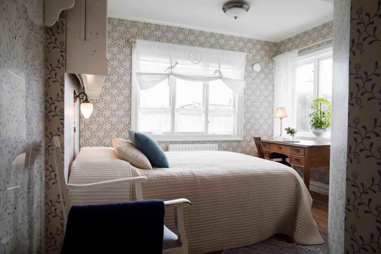 Strandvillan Hotell Och Bed & Breakfast Люсечиль Экстерьер фото